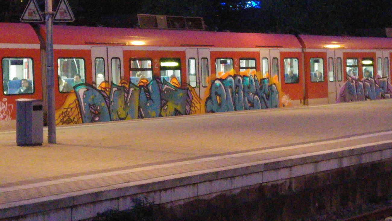 Graffiti Train - Photo by TagHagel - Ozec, emor, essen (2017)