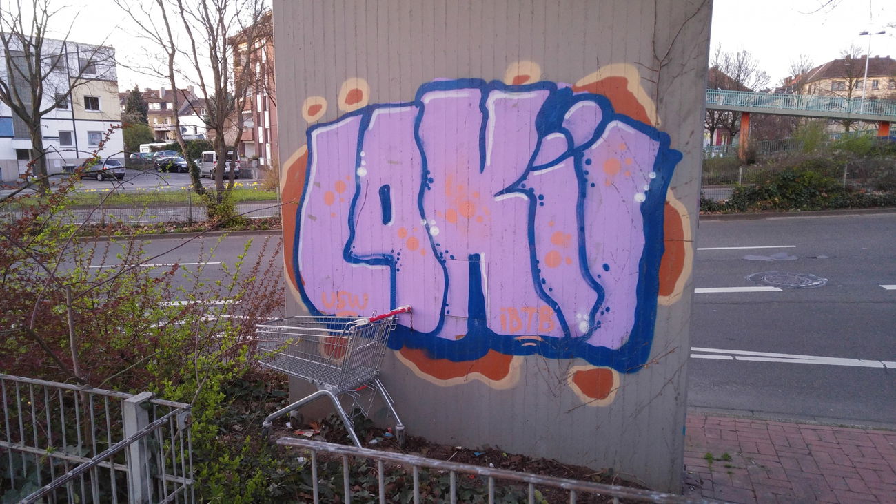 Graffiti Bombing - Photo by TagHagel - Lokii, usw, mülheim (2015)