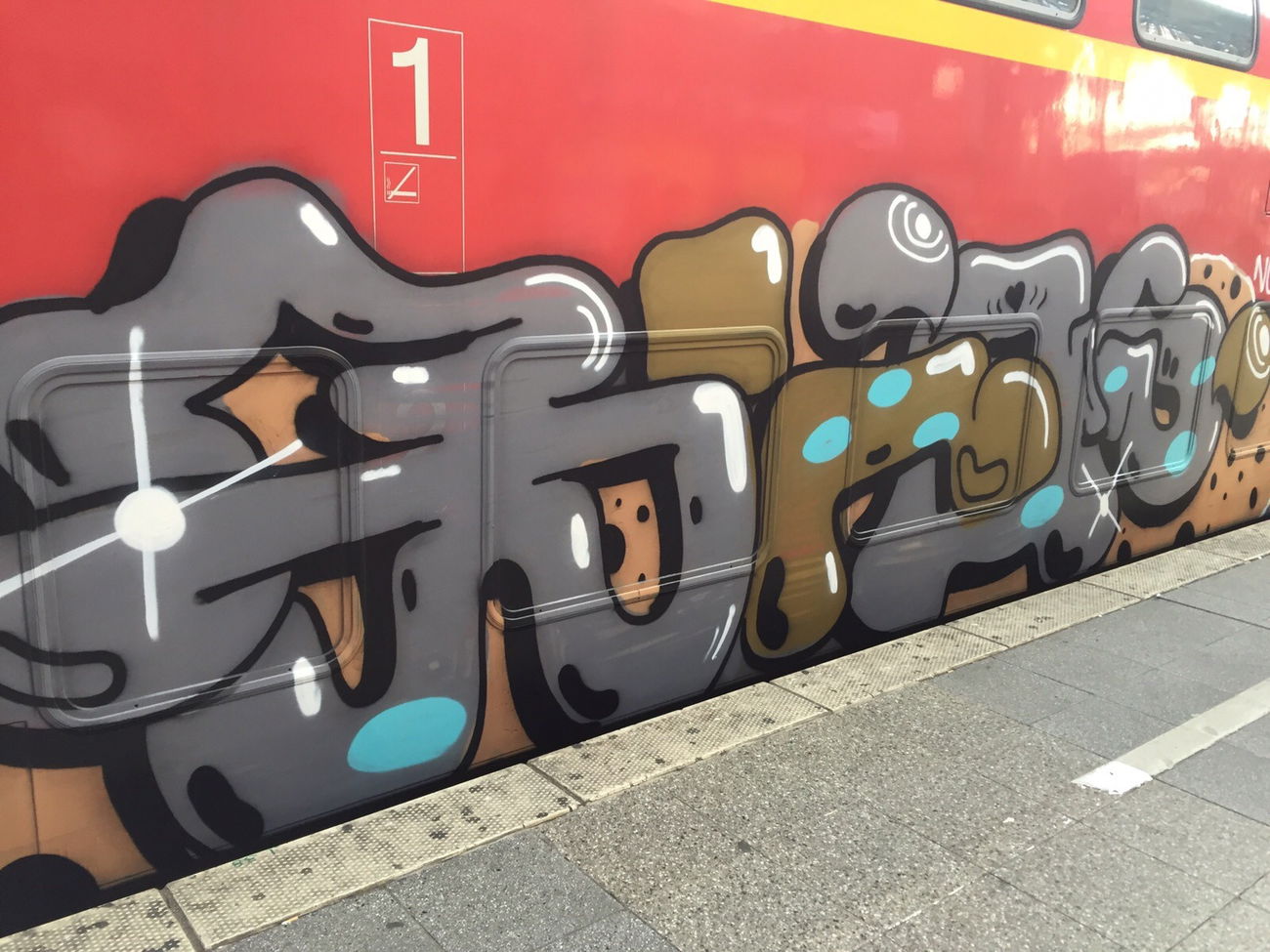Graffiti Train - Photo by TagHagel (2015)