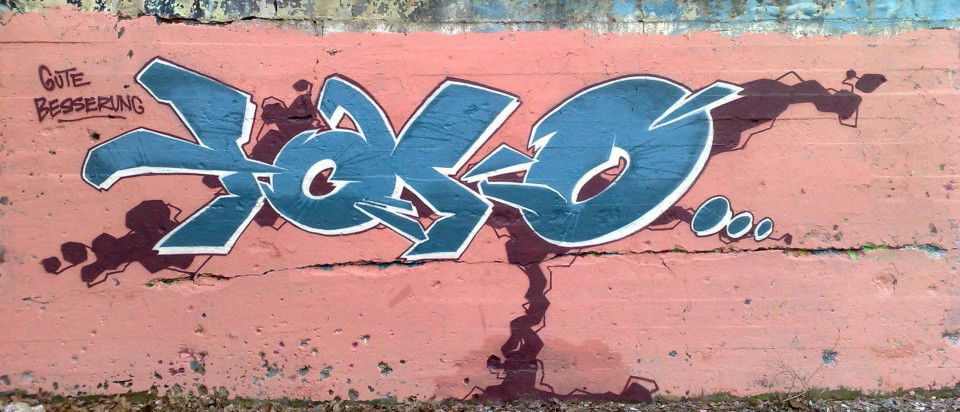 Graffiti Wall - Photo by Takoe - tako, amc (2012)