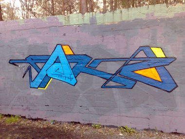 Graffiti Wall - Photo by Takoe - tako, amc (2012)