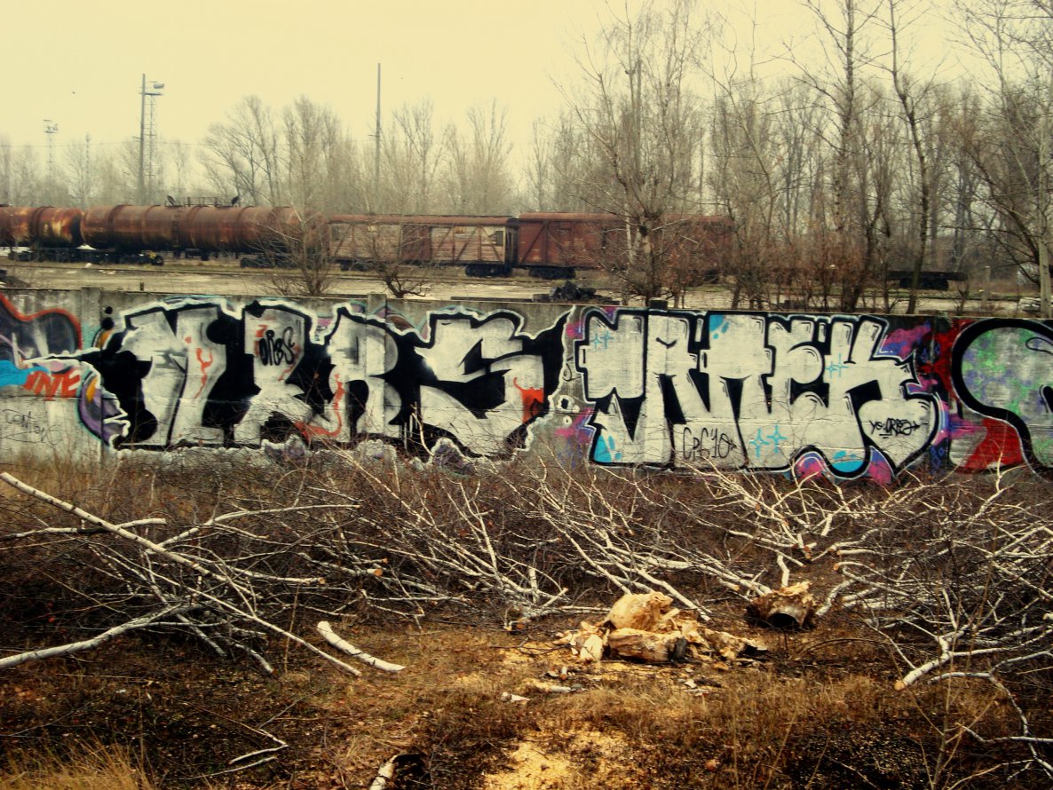 Graffiti Wall - Photo by Tamek - Tamek, Mers, Cpg (2010)