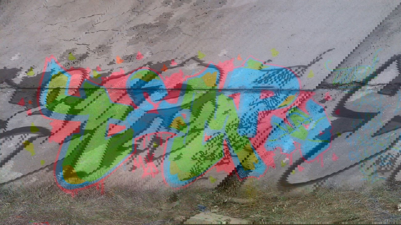 Graffiti Wall - Photo by Tampalasc