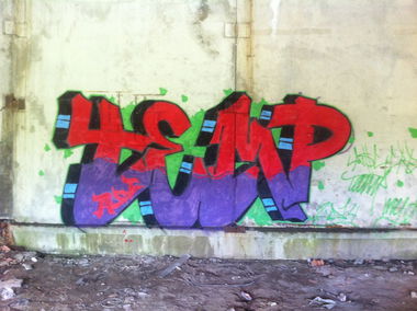 Graffiti Wall - Photo by Tampalasc