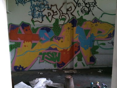 Graffiti Wall - Photo by Tampalasc