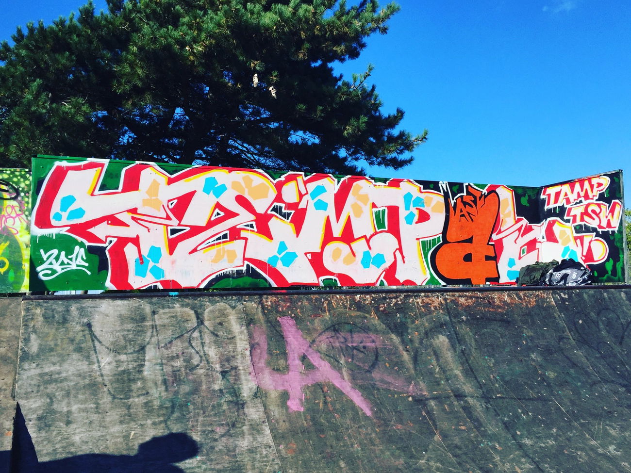 Graffiti Wall - Photo by Tampalasc