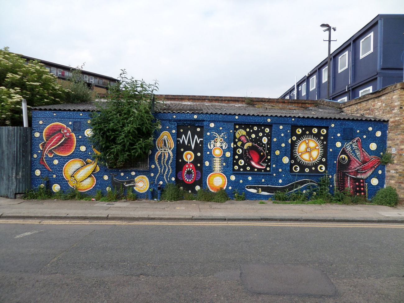 Graffiti Wall in London docklands - Photo by Tamz (2014)