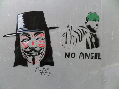 Graffiti Wall in London docklands - Photo by Tamz (2014)