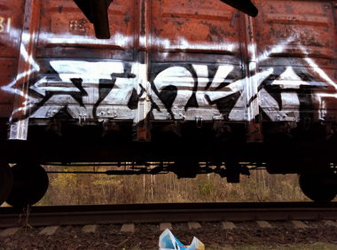 Graffiti Train - Photo by Tank27 - fr8heaven