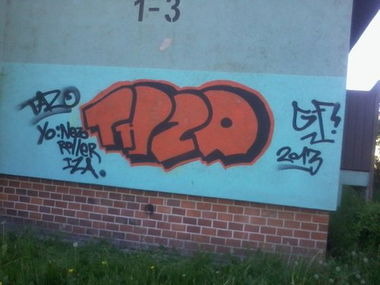 Graffiti Bombing in Police - Photo by Tazik1