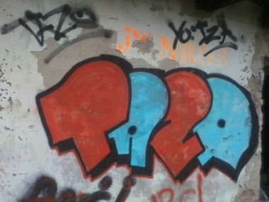Graffiti Bombing in Police - Photo by Tazik1