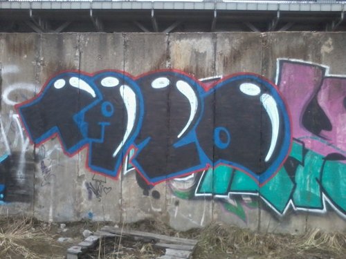 Graffiti Bombing in Szczecin - Photo by Tazik1