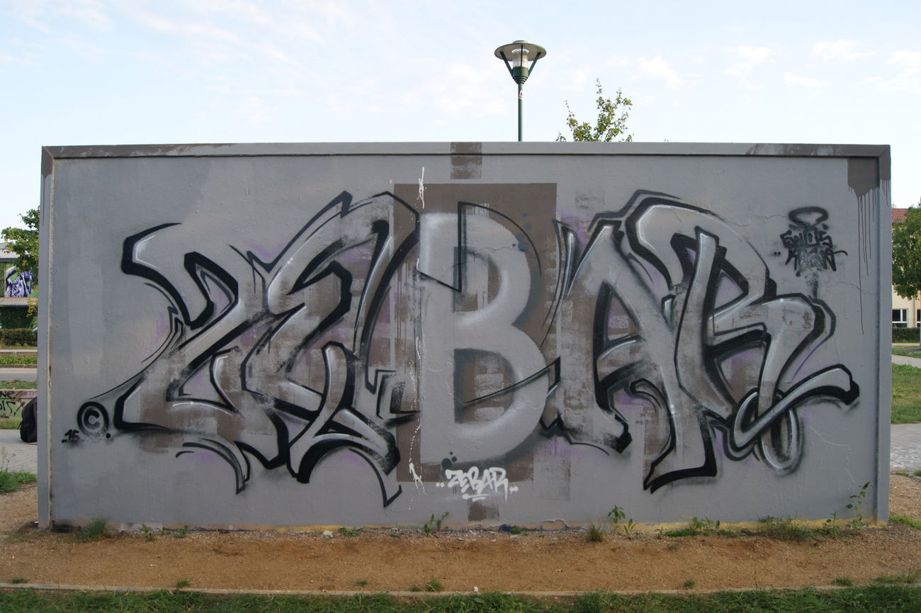 Graffiti Wall - Photo by TeamEwos - Zebar, Otek, EwosTeam (2015)