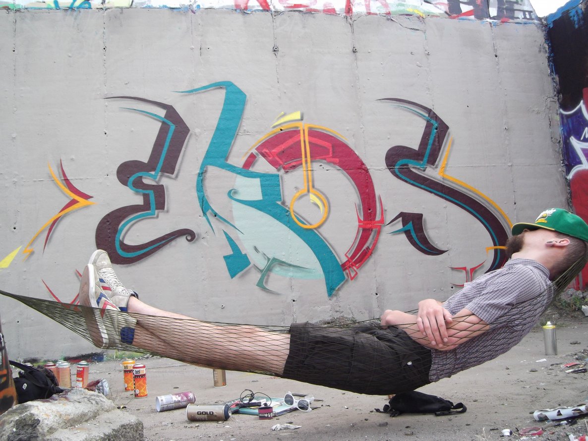 Graffiti Wall - Photo by TeamEwos (2013)