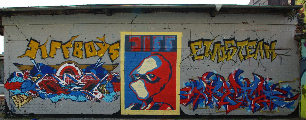 Graffiti Wall - Photo by TeamEwos (2012)