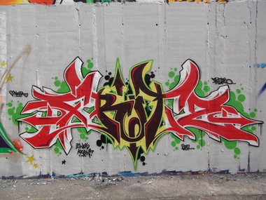 Graffiti Wall - Photo by TeamEwos (2012)