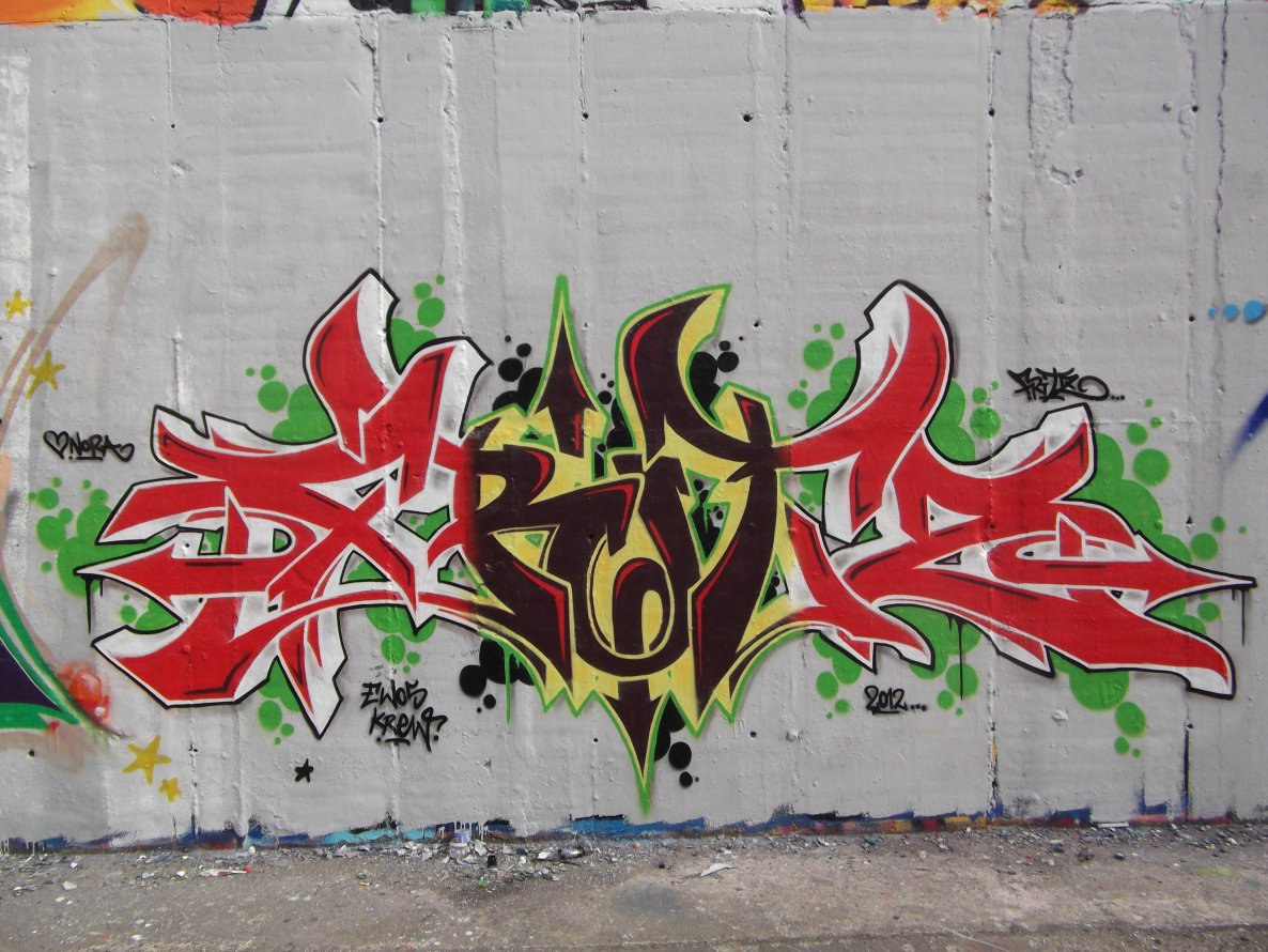 Graffiti Wall - Photo by TeamEwos (2012)