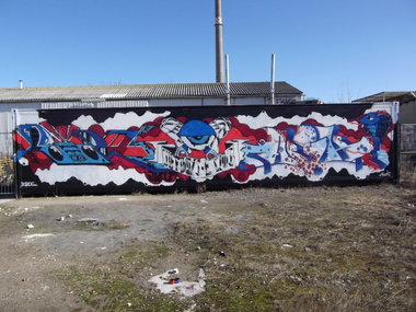Graffiti Wall - Photo by TeamEwos (2013)