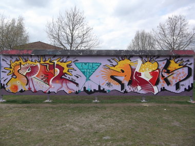 Graffiti Wall - Photo by TeamEwos - Sris, Awik (2013)