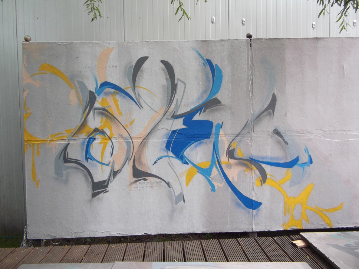 Graffiti Wall - Photo by TeamEwos - Otec (2012)