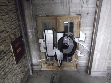 Graffiti Wall - Photo by TeamEwos (2013)