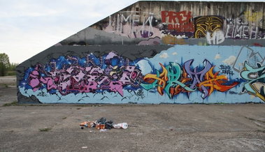 Graffiti Wall - Photo by TeamEwos (2013)