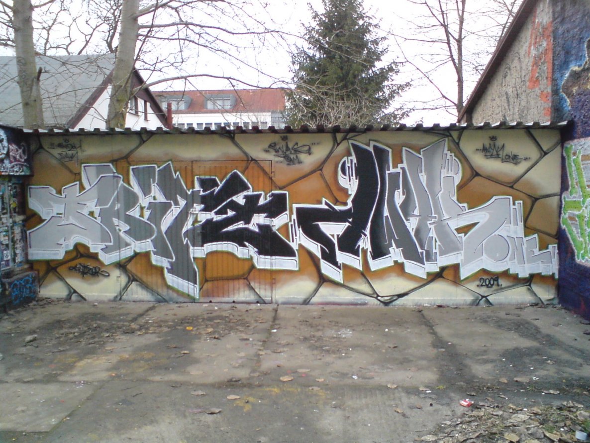 Graffiti Wall - Photo by TeamEwos (2009)