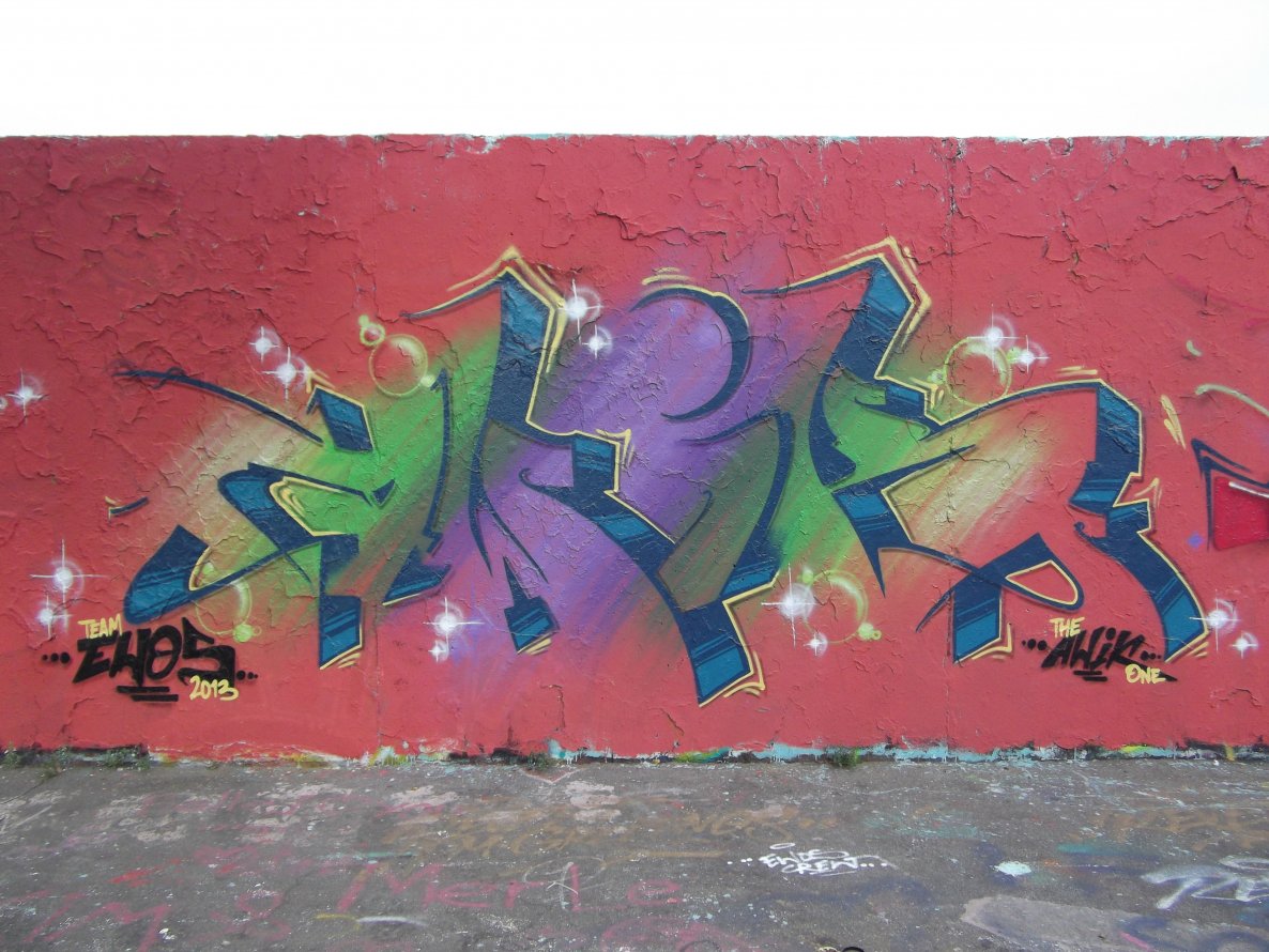 Graffiti Wall - Photo by TeamEwos - Awik (2013)