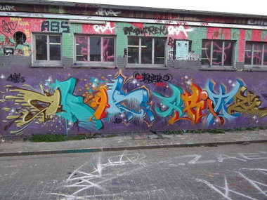 Graffiti Wall - Photo by TeamEwos - Awik-Fritz (2013)