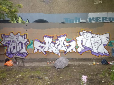 Graffiti Wall - Photo by TeamEwos (2013)