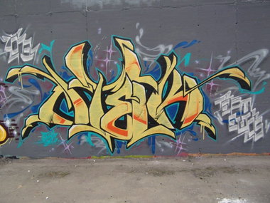 Graffiti Wall - Photo by TeamEwos (2013)