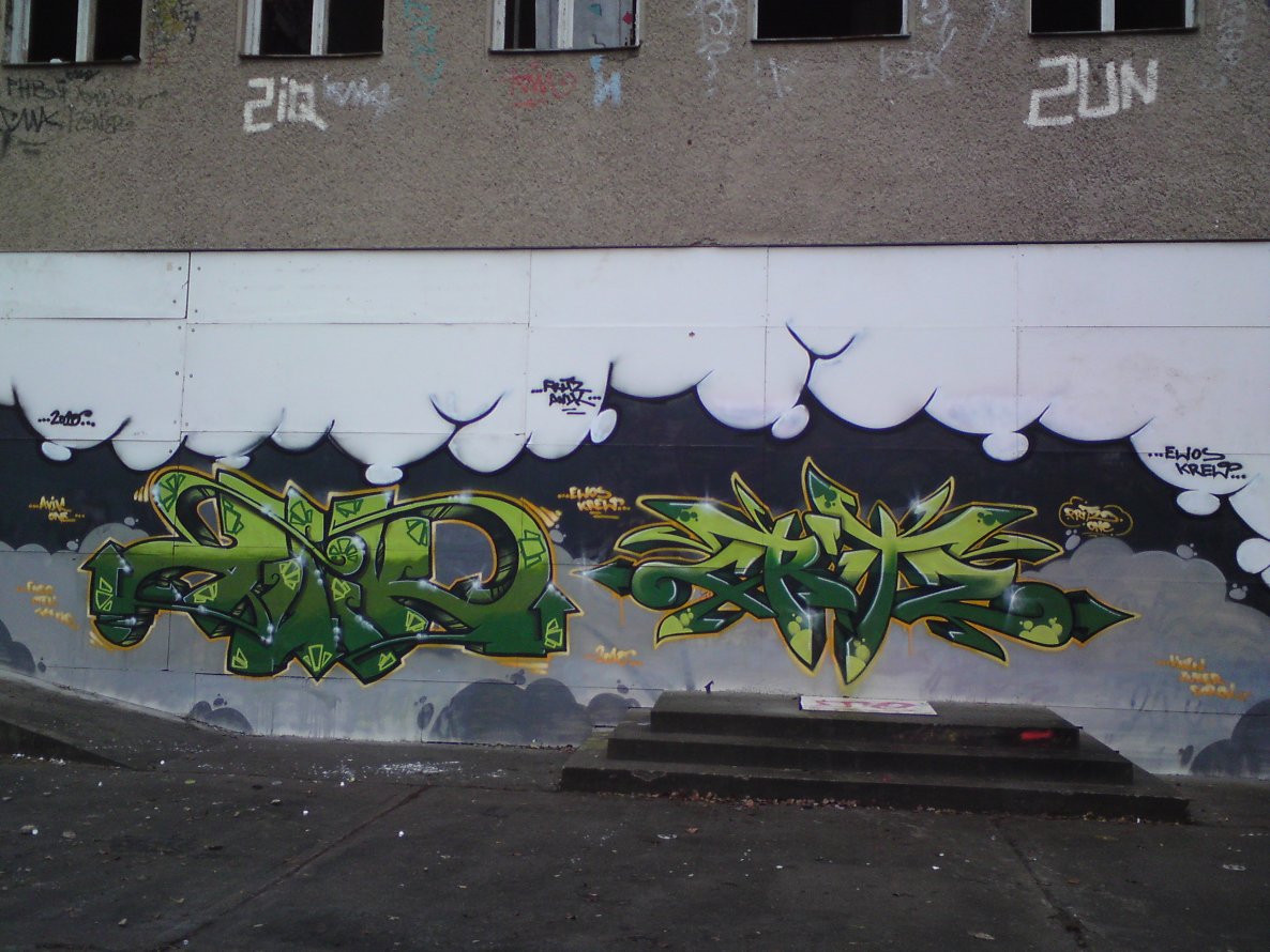 Graffiti Wall - Photo by TeamEwos - Avik_Fritz_Ewos_Ewos, crew (2010)
