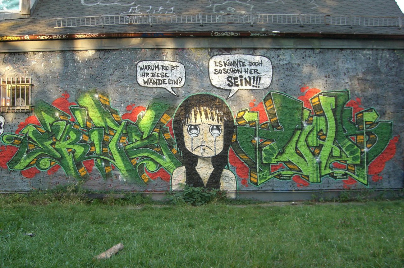 Graffiti Wall - Photo by TeamEwos - Ewos, crew (2010)