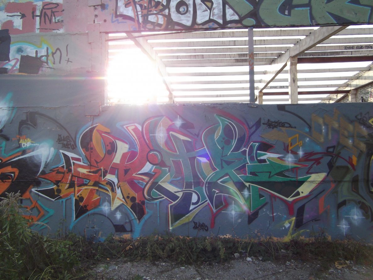 Graffiti Wall - Photo by TeamEwos - Fritz-Ewos (2011)