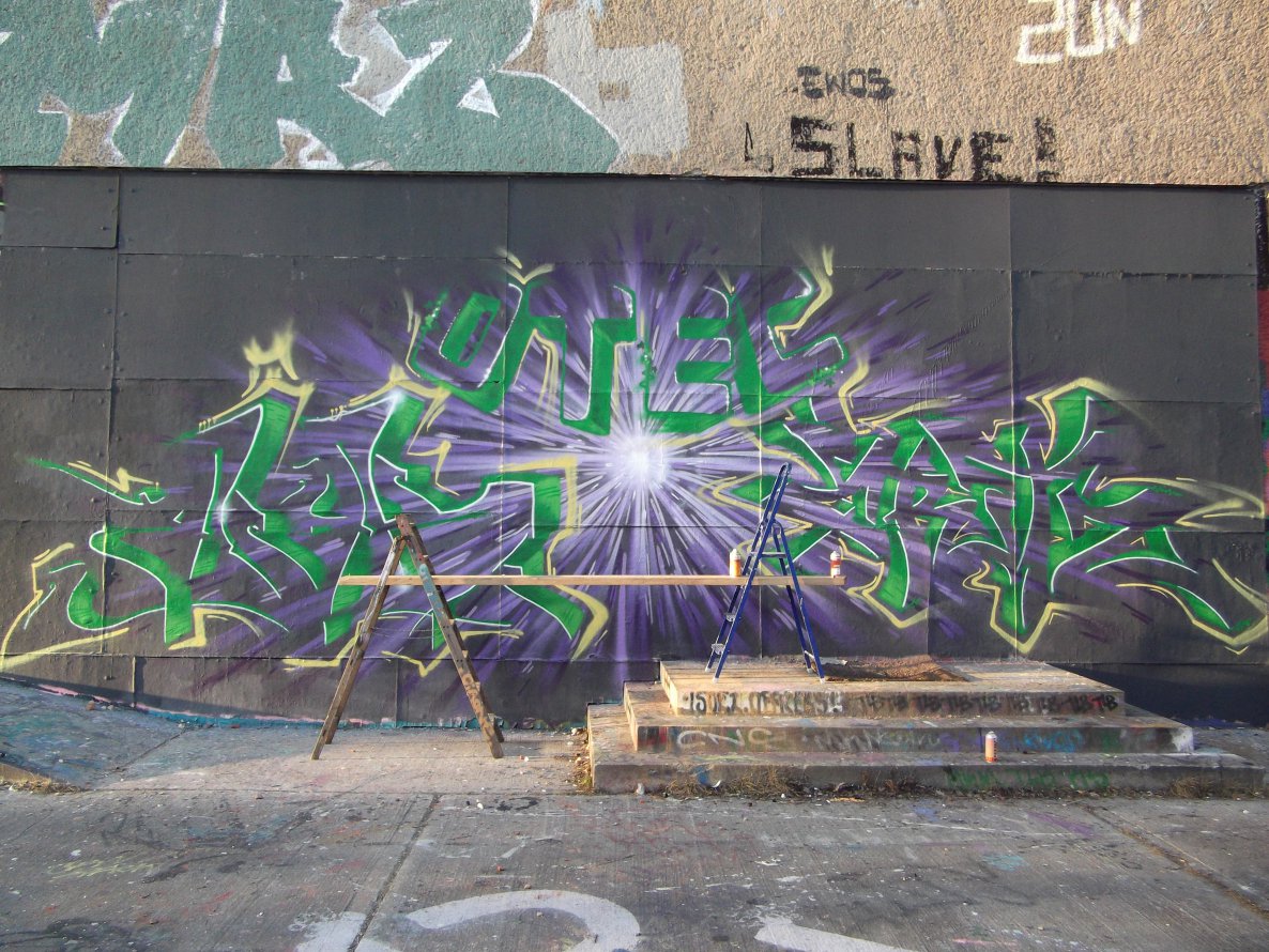 Graffiti Wall - Photo by TeamEwos - Ewos (2011)