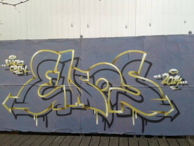 Graffiti Wall - Photo by TeamEwos - Ewos (2014)
