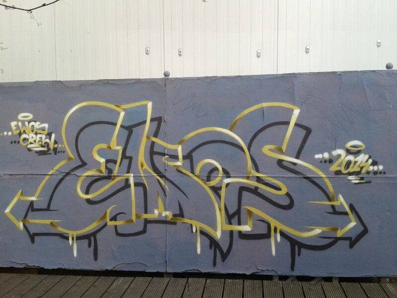 Graffiti Wall - Photo by TeamEwos - Ewos (2014)