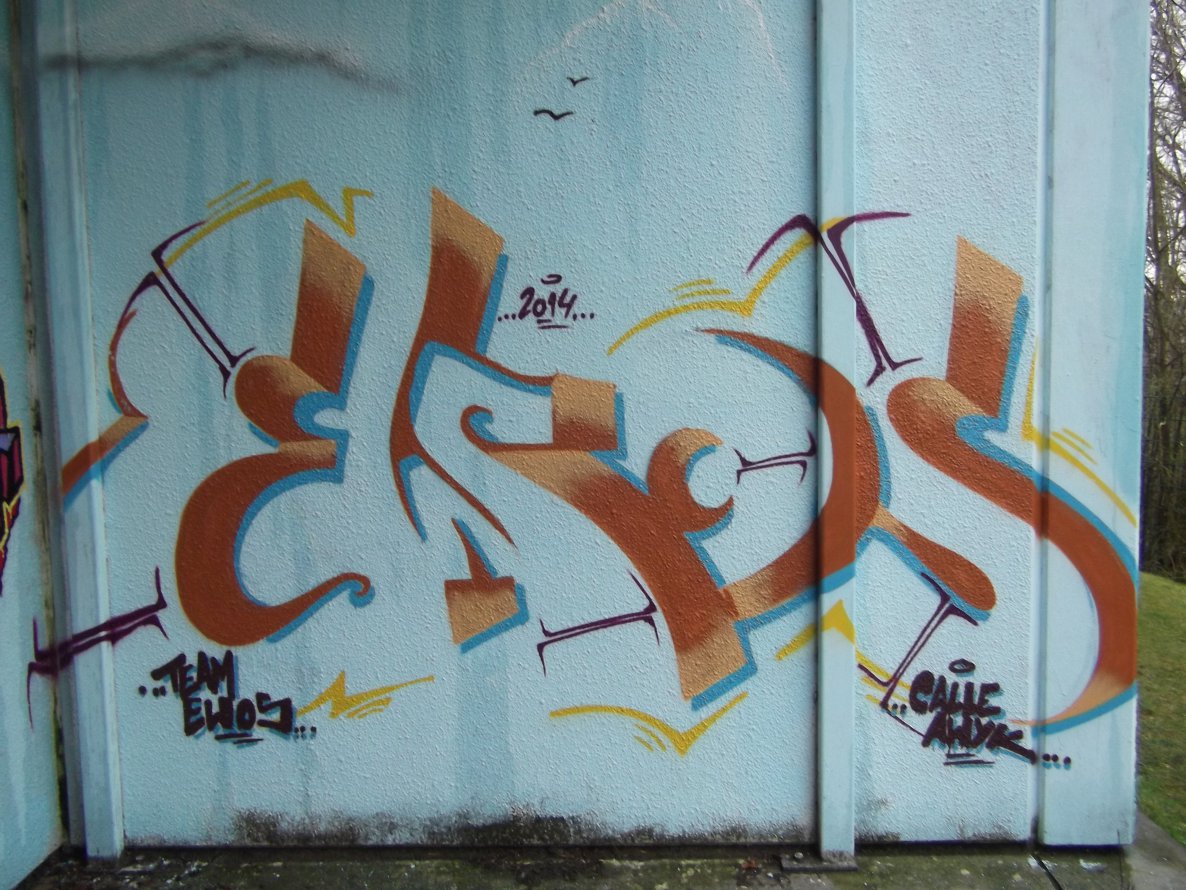 Graffiti Wall - Photo by TeamEwos - Ewos (2014)