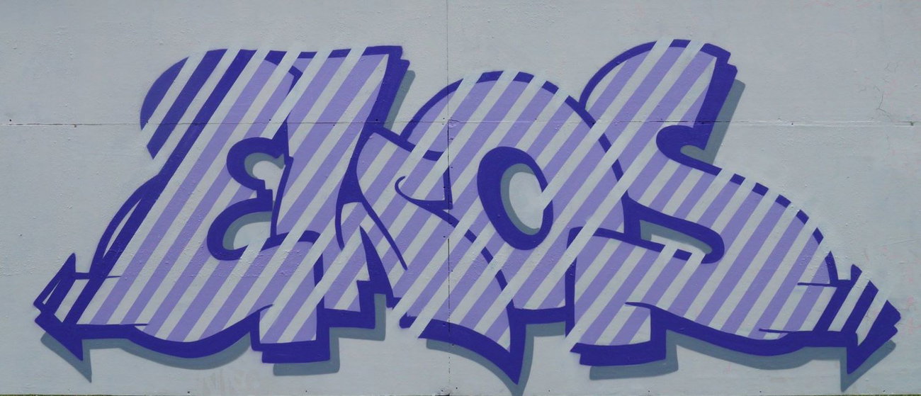 Graffiti Wall - Photo by TeamEwos - Ewos (2014)