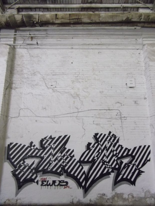 Graffiti Wall - Photo by TeamEwos - Awyk, Ewos (2014)