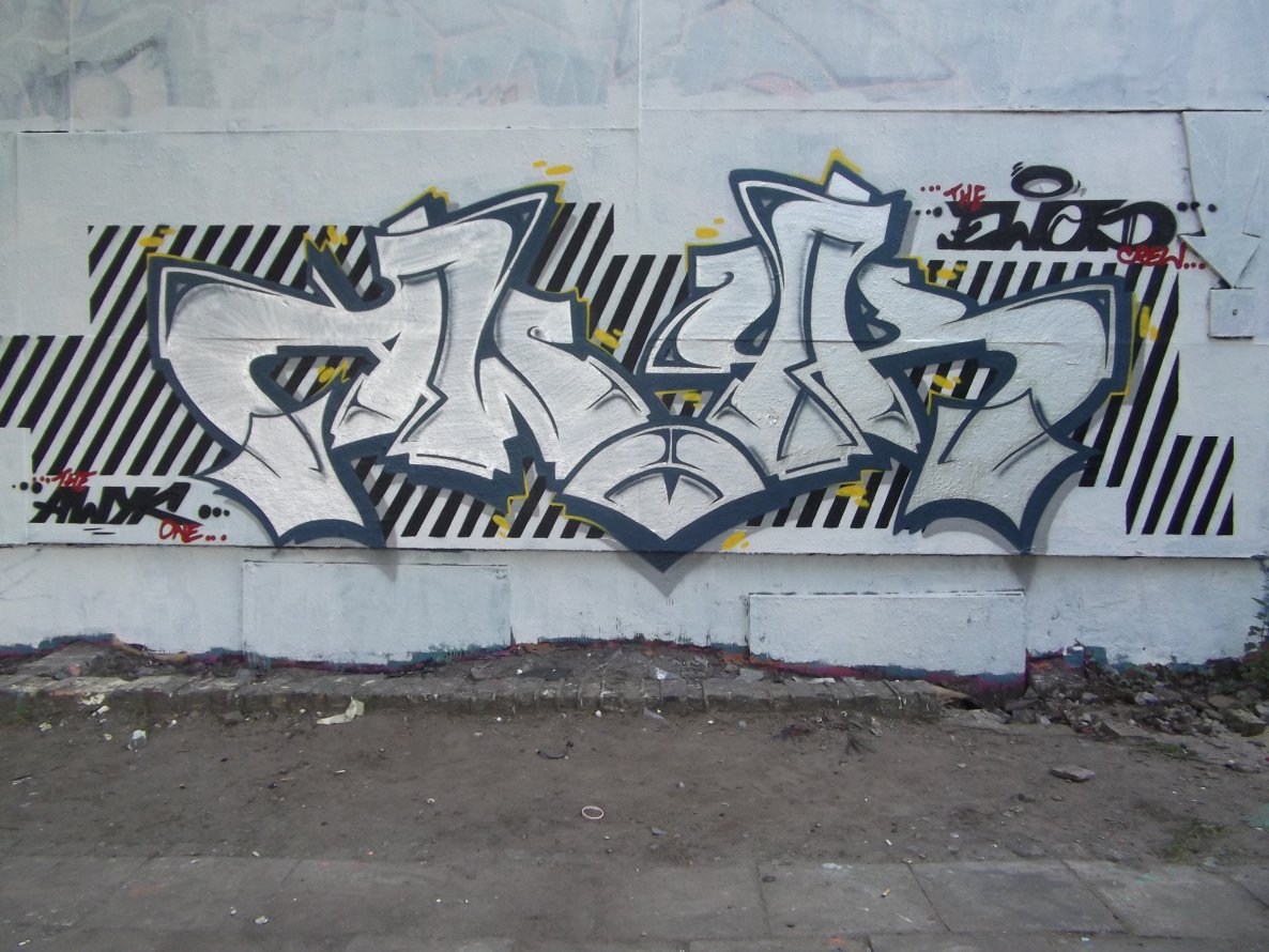 Graffiti Wall in Berlin - Photo by TeamEwos - Awyk_Ewos (2014)