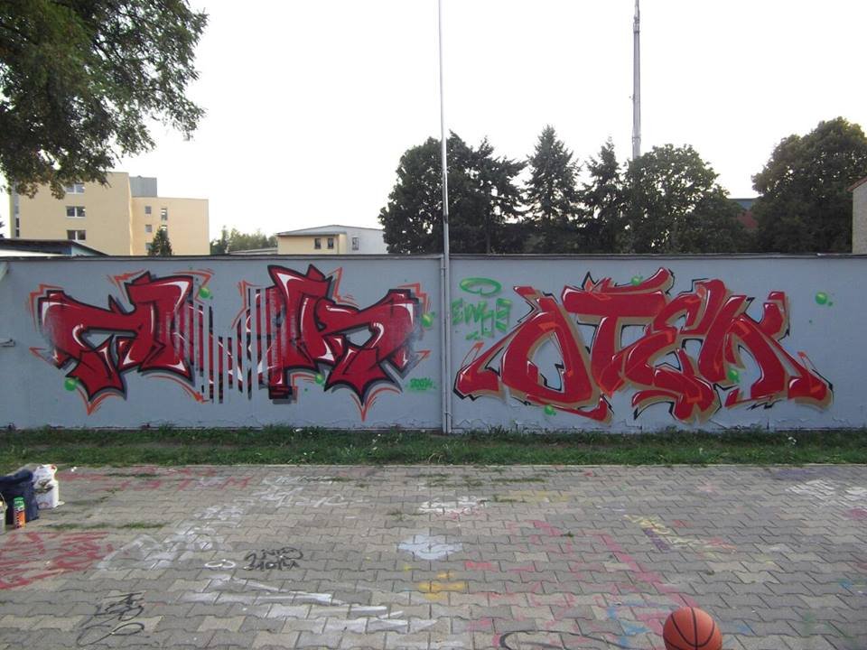 Graffiti Wall - Photo by TeamEwos - Awyk-Otek-Ewos (2014)