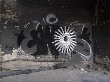 Graffiti Wall - Photo by TeamEwos - Ewos (2014)