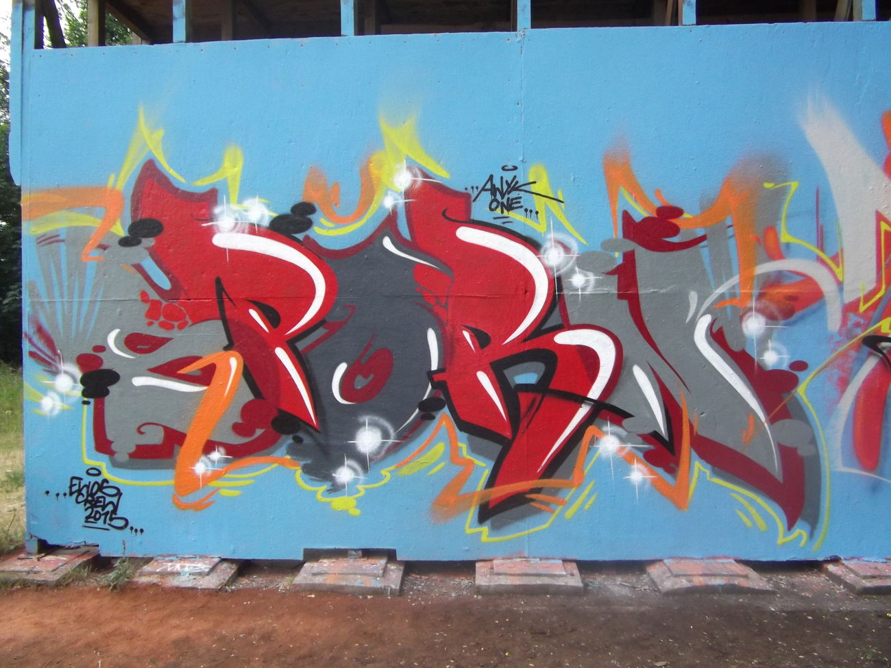 Graffiti Wall - Photo by TeamEwos - Sporn, Awyk, Ewos (2015)