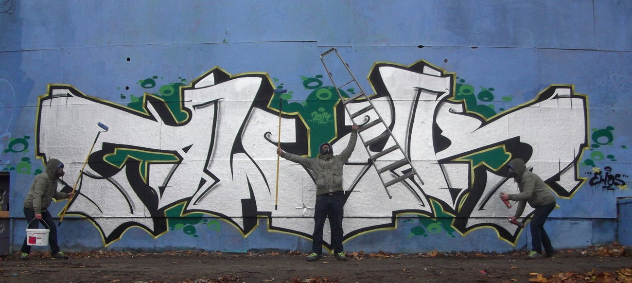 Graffiti Wall - Photo by TeamEwos - Awyk, Ewos (2014)