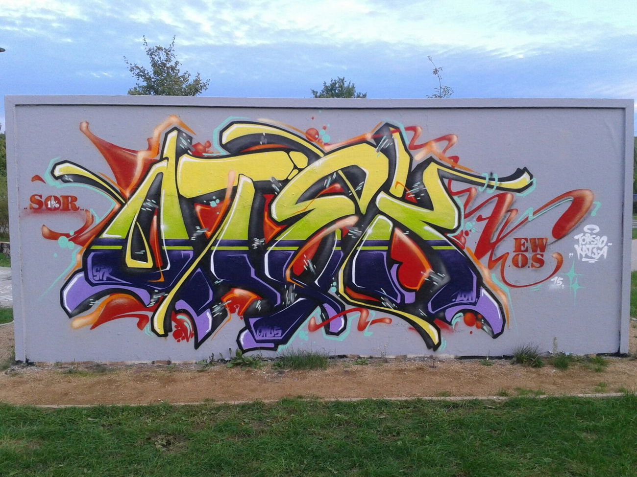 Graffiti Wall - Photo by TeamEwos - EWOS, OTEK (2015)