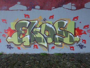 Graffiti Wall - Photo by TeamEwos - Ewos (2014)