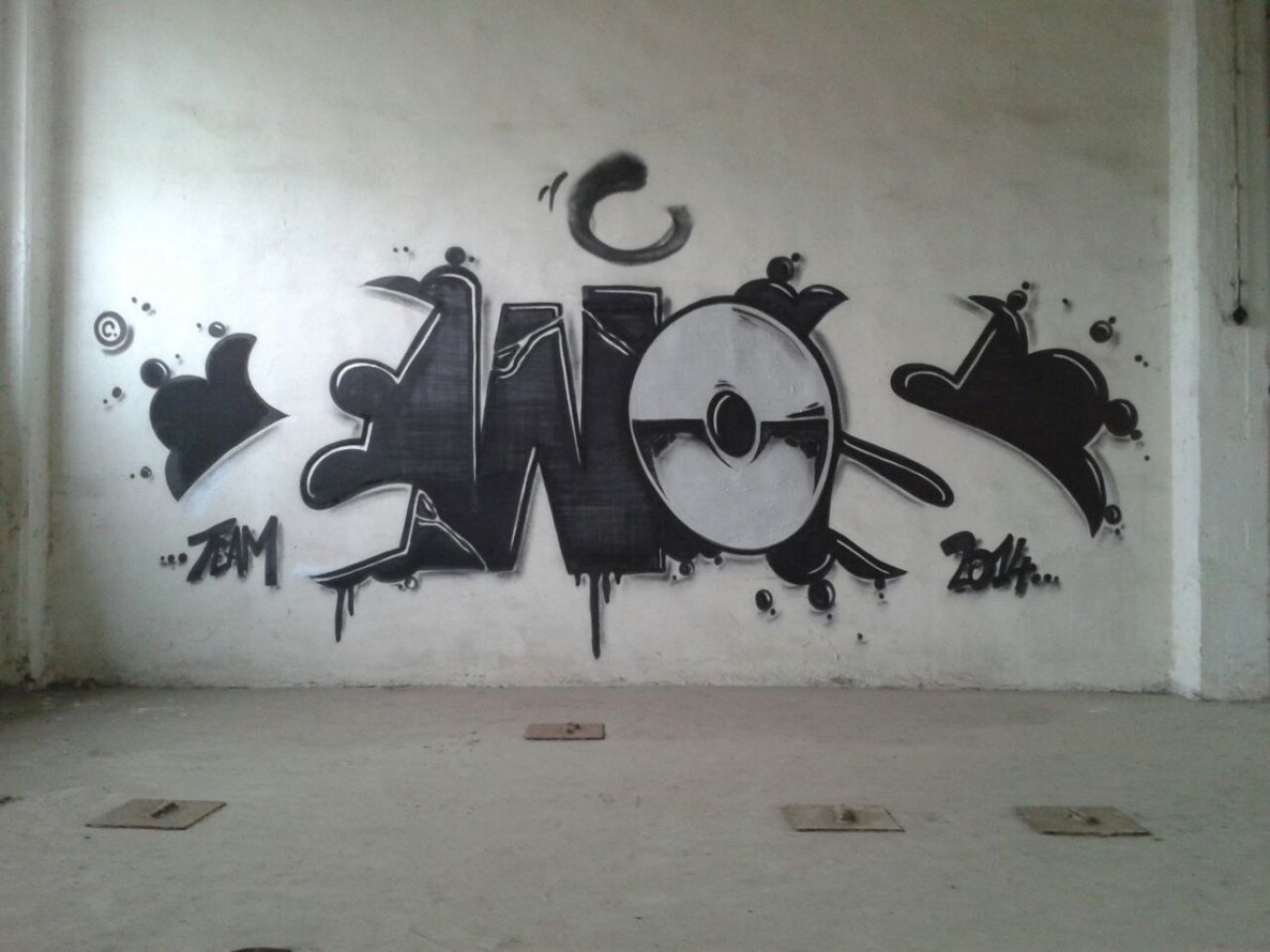 Graffiti Wall - Photo by TeamEwos - Ewos (2014)