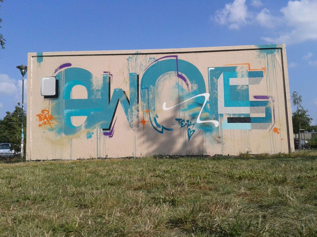 Graffiti Wall - Photo by TeamEwos - TeamEwos (2016)