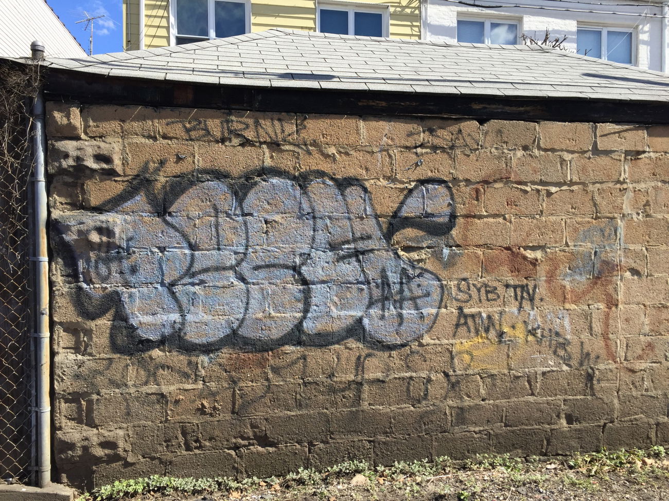 Graffiti Wall - Photo by Techone - Tech, one